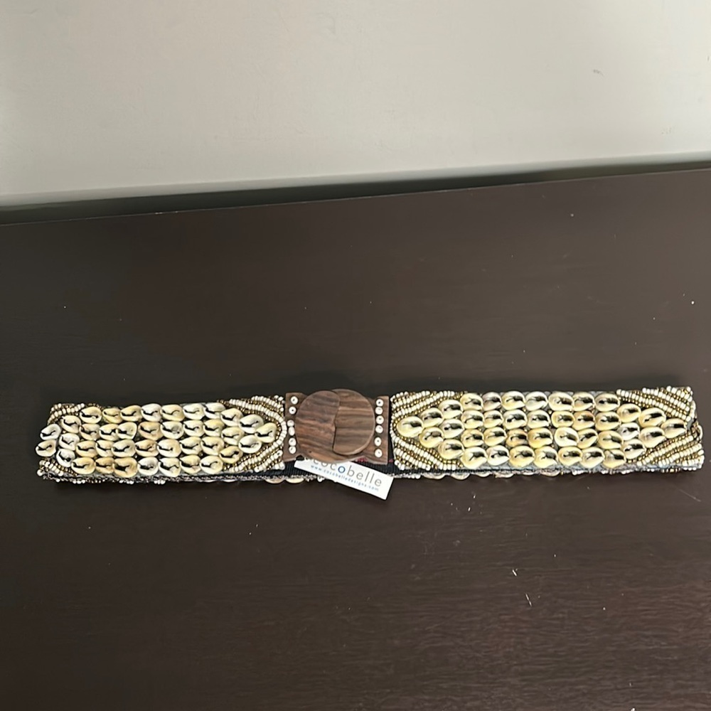 Anthropologie Cocobelle Komodo Papua Shells Embellish Belt Wooden Clasp NEW
